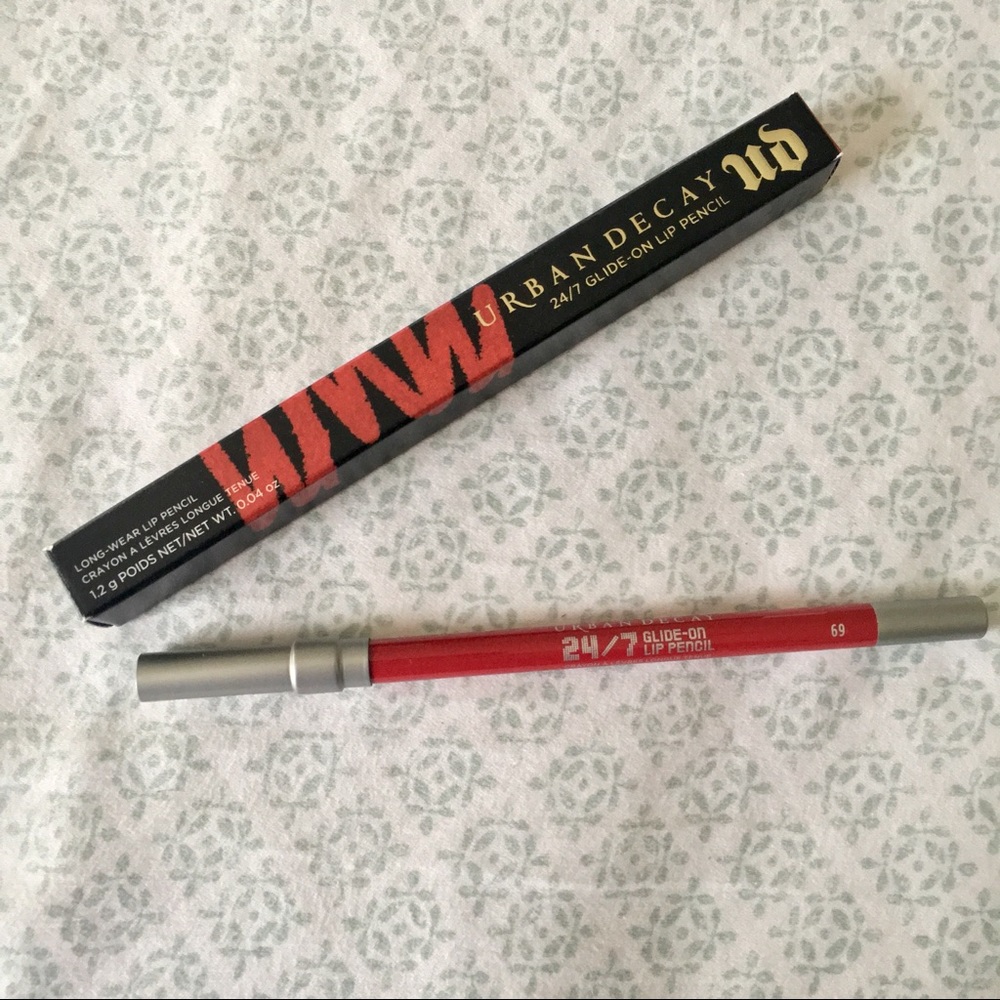♻️{UD} NIB 24/7 Glide-On Lip Pencil (69)